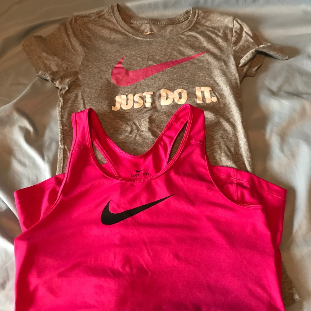 Nike T-shirt and tank top bundle